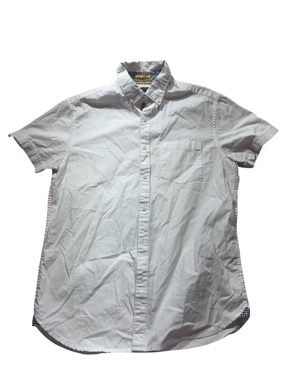 Denim & Flower White Short-Sleeve Button-Down Shirt